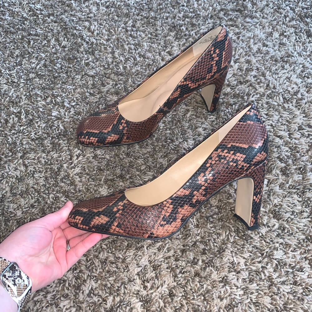 Franco Sarto Gianna Brown Snakeskin Size 9